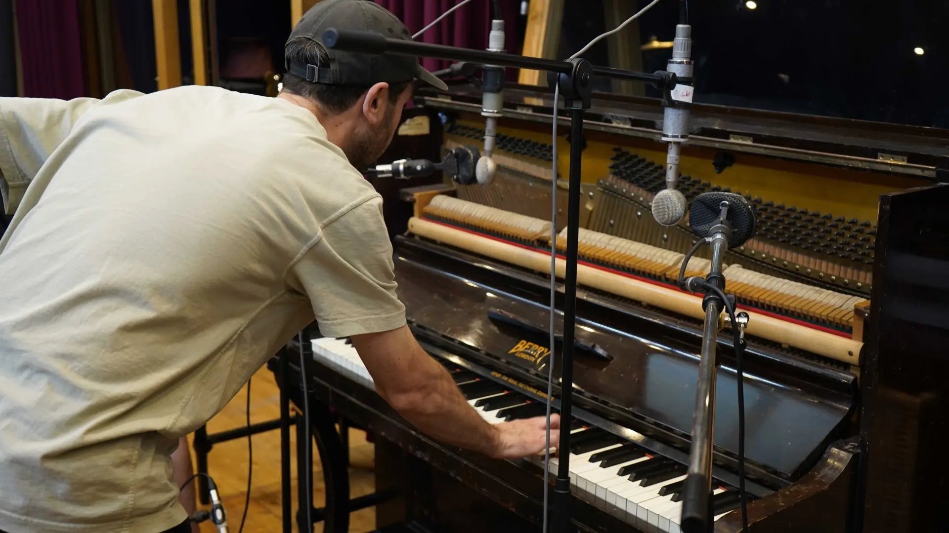 Tom recording Muller sound identity 