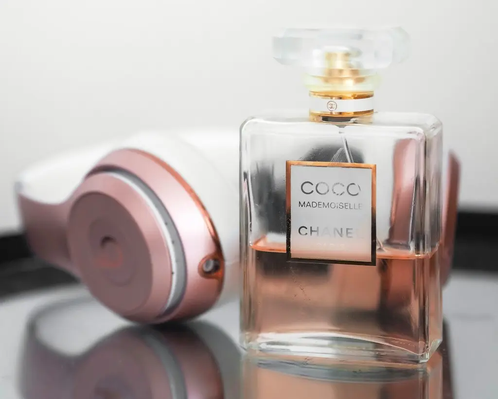 Music, Scent, and Multi-Sensory Marketing